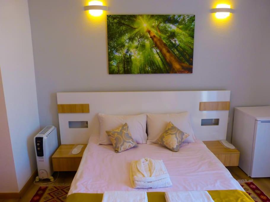 Live-Inn Stunning Apartment On Azneft Sq With President Palace & Old City Views Baku Kültér fotó